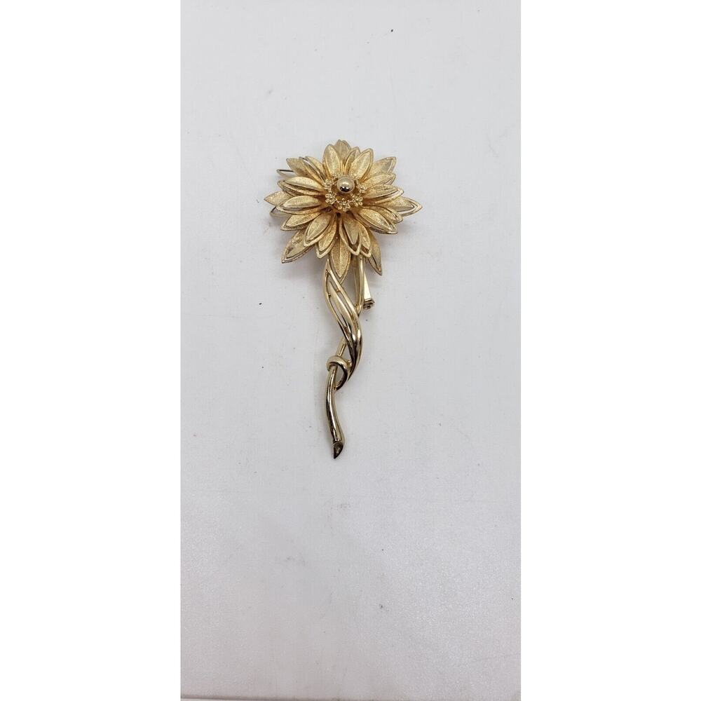 Vintage Coro Brooch Long Stem Flower 3D Gold Toned Daisy cutout Leaves Signed - Picture 11 of 11